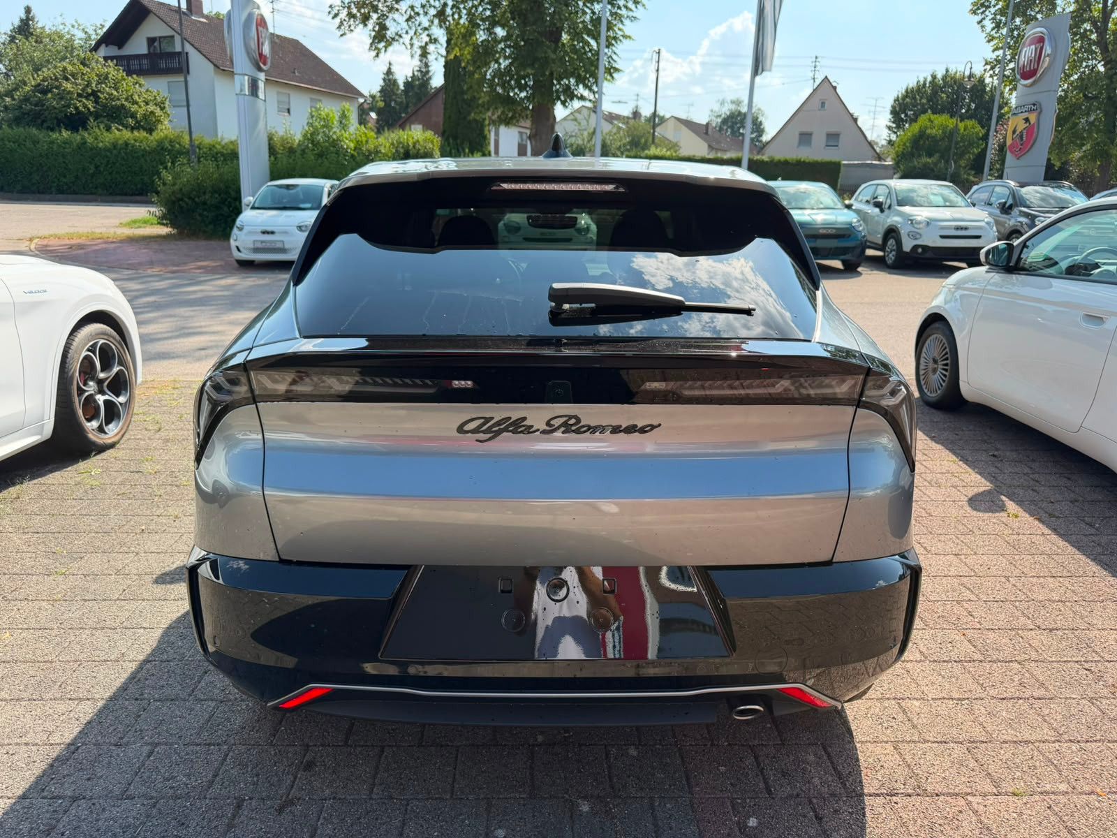 Fahrzeugabbildung Alfa Romeo Junior Ibrida 1.2 Allrad Sport Speciale