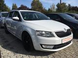 Skoda OCTAVIA 2.0 TDI JOY COMBI,KLIMAAUT,ALU,PDC,1HAND - Skoda Octavia mit Diesel-Antrieb: Joy