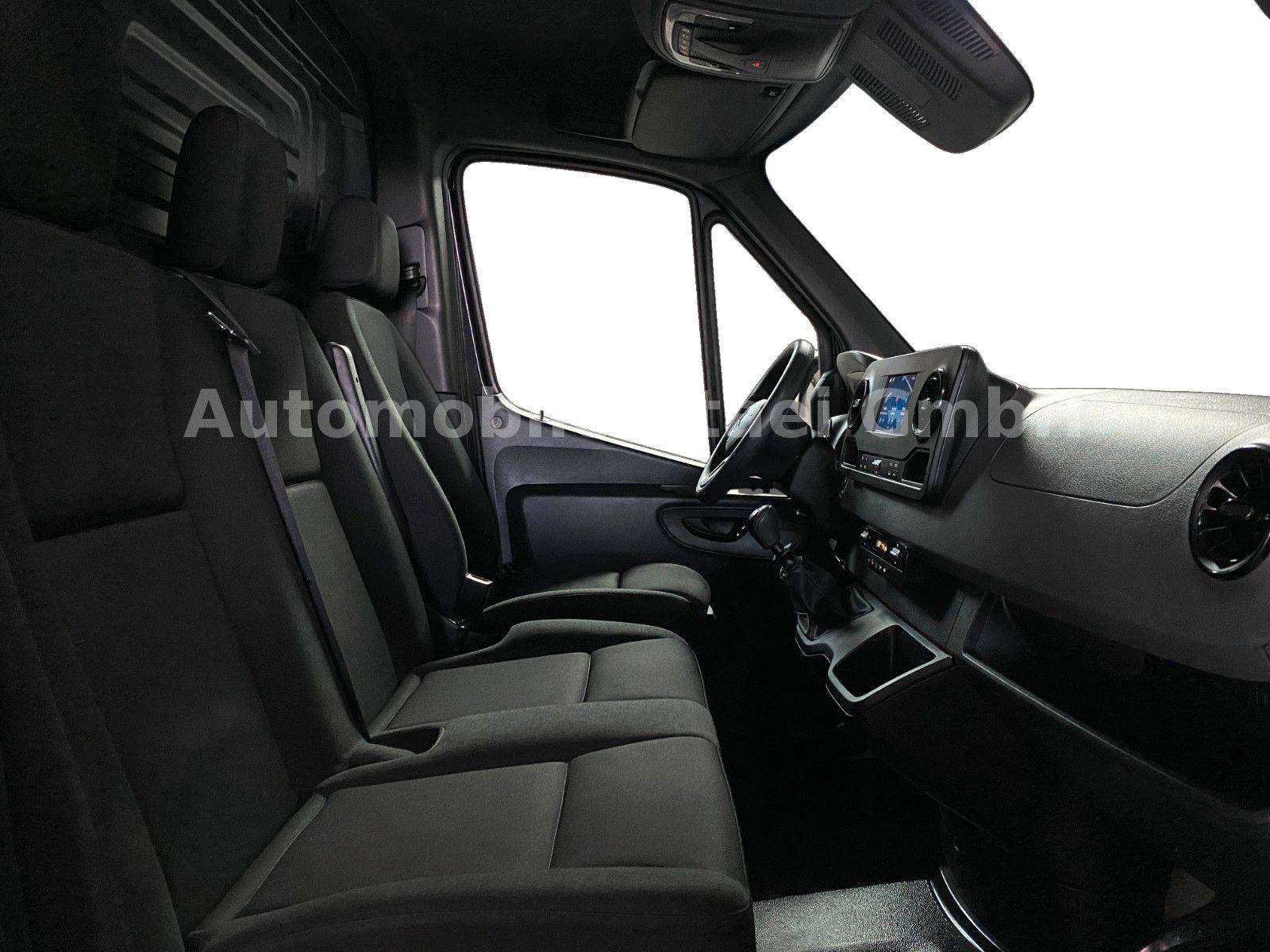 Fahrzeugabbildung Mercedes-Benz Sprinter 317 NAVI+ 360° KAMERA+ SITZHEIZ. (0228)