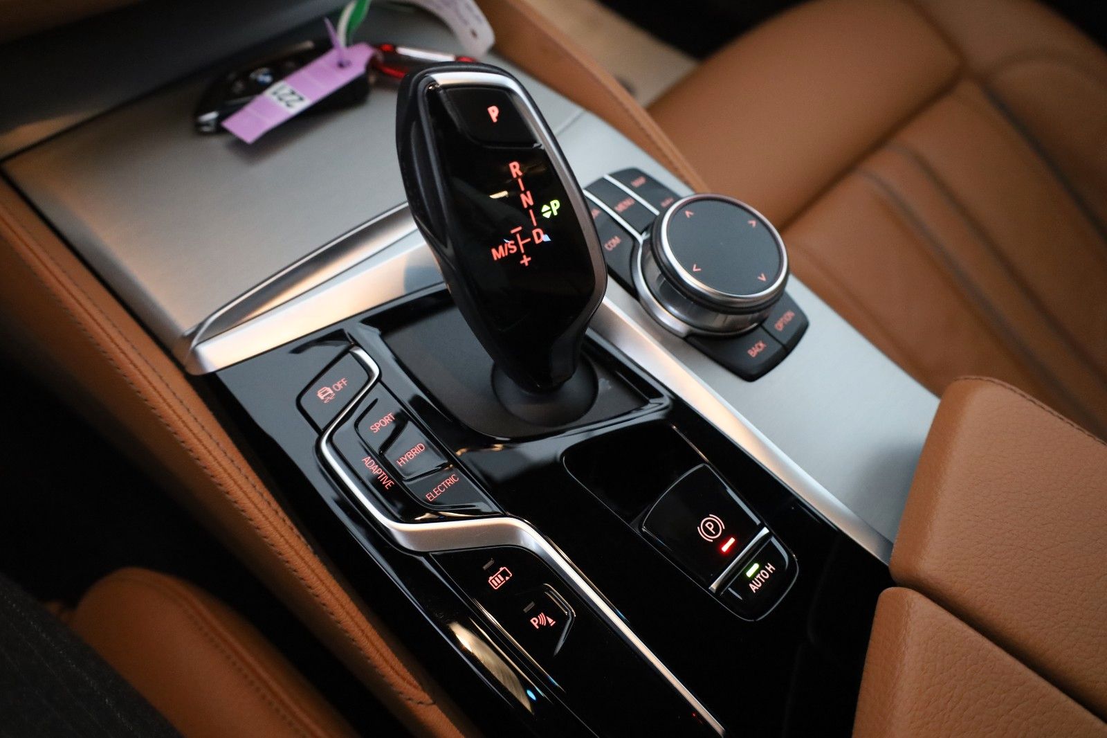Fahrzeugabbildung BMW 530 e Luxury Line Lim.,Leder,Kamera,HUD,Panorama
