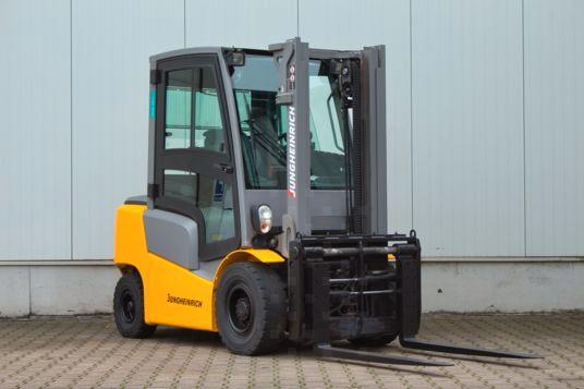 Jungheinrich DFG425 - Waage - Vollkabine - Zinkenverstellung 