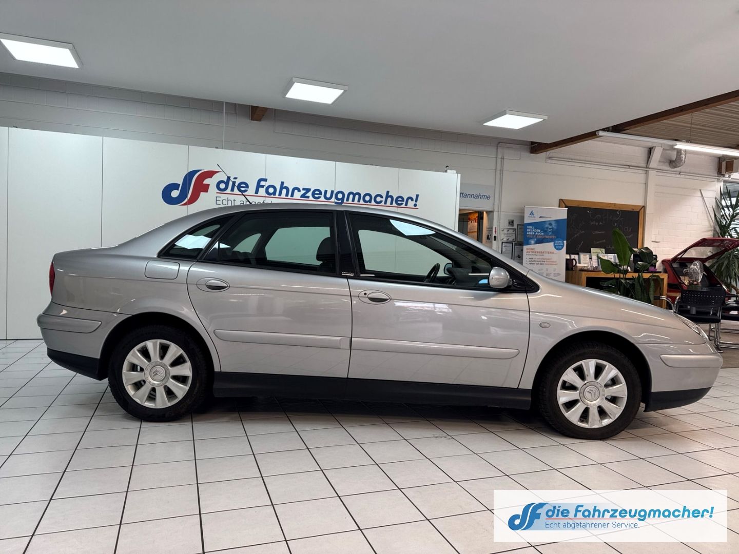 Fahrzeugabbildung Citroën C5 3.0 V6 Automatik Exclusive Navi Leder