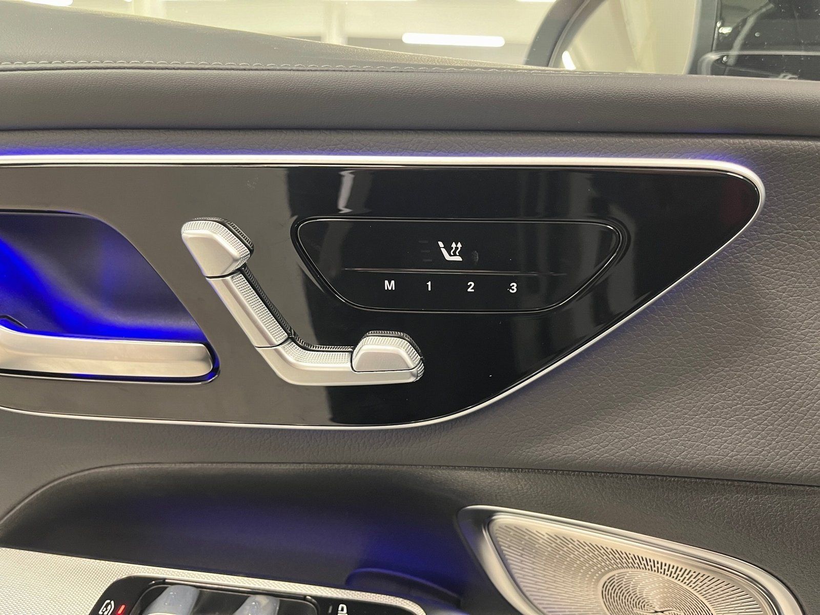 Fahrzeugabbildung Mercedes-Benz GLC 450 d 4M AMG Plus*STHZG*Pano*HUD*Distro*20"*