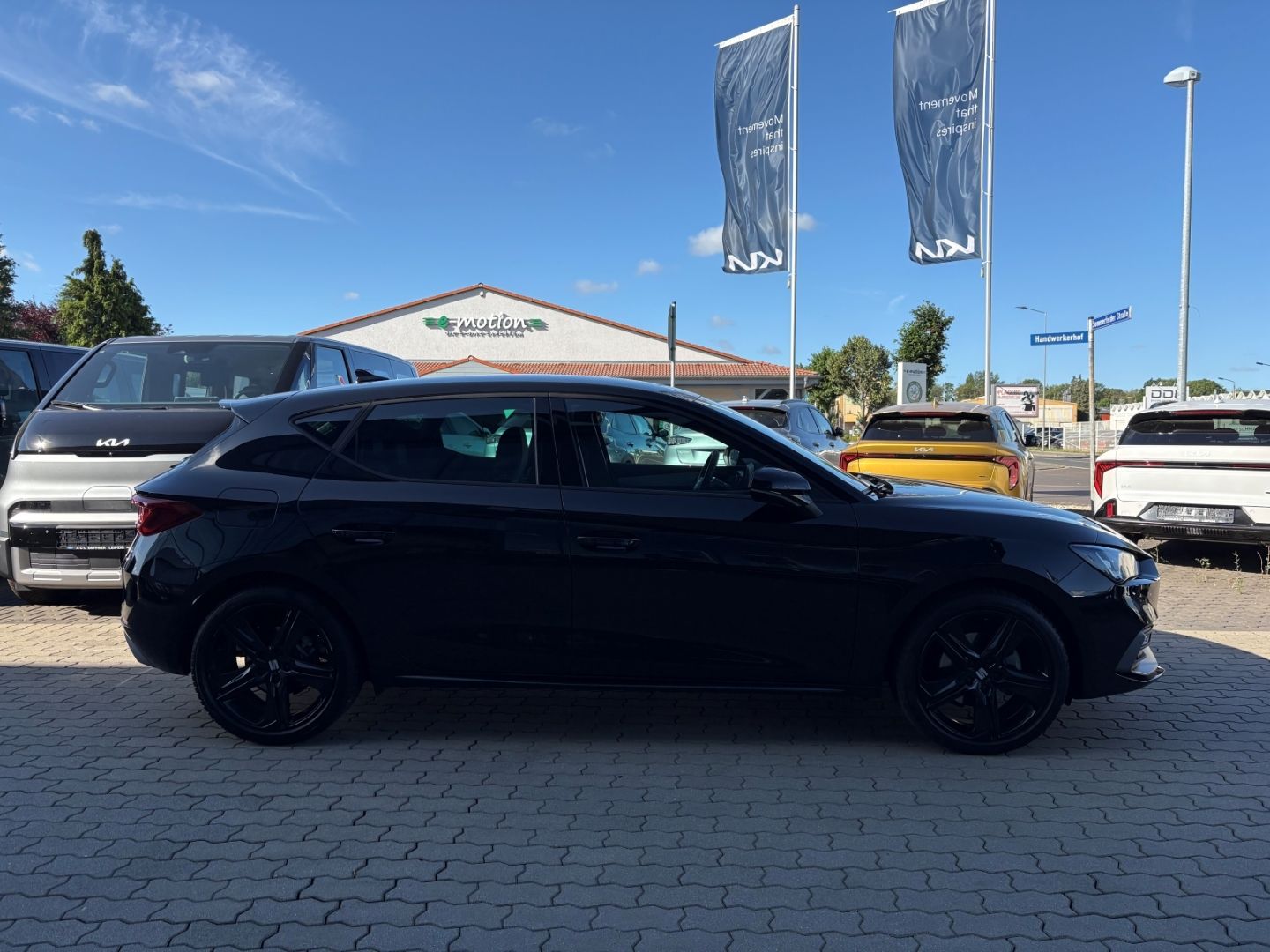 Fahrzeugabbildung SEAT Leon 1.5 FR Black Edition SpurhalteASS Kamera PD