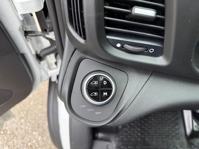 Fahrzeugabbildung Iveco Daily 70C18HA8/P Koffer LBW