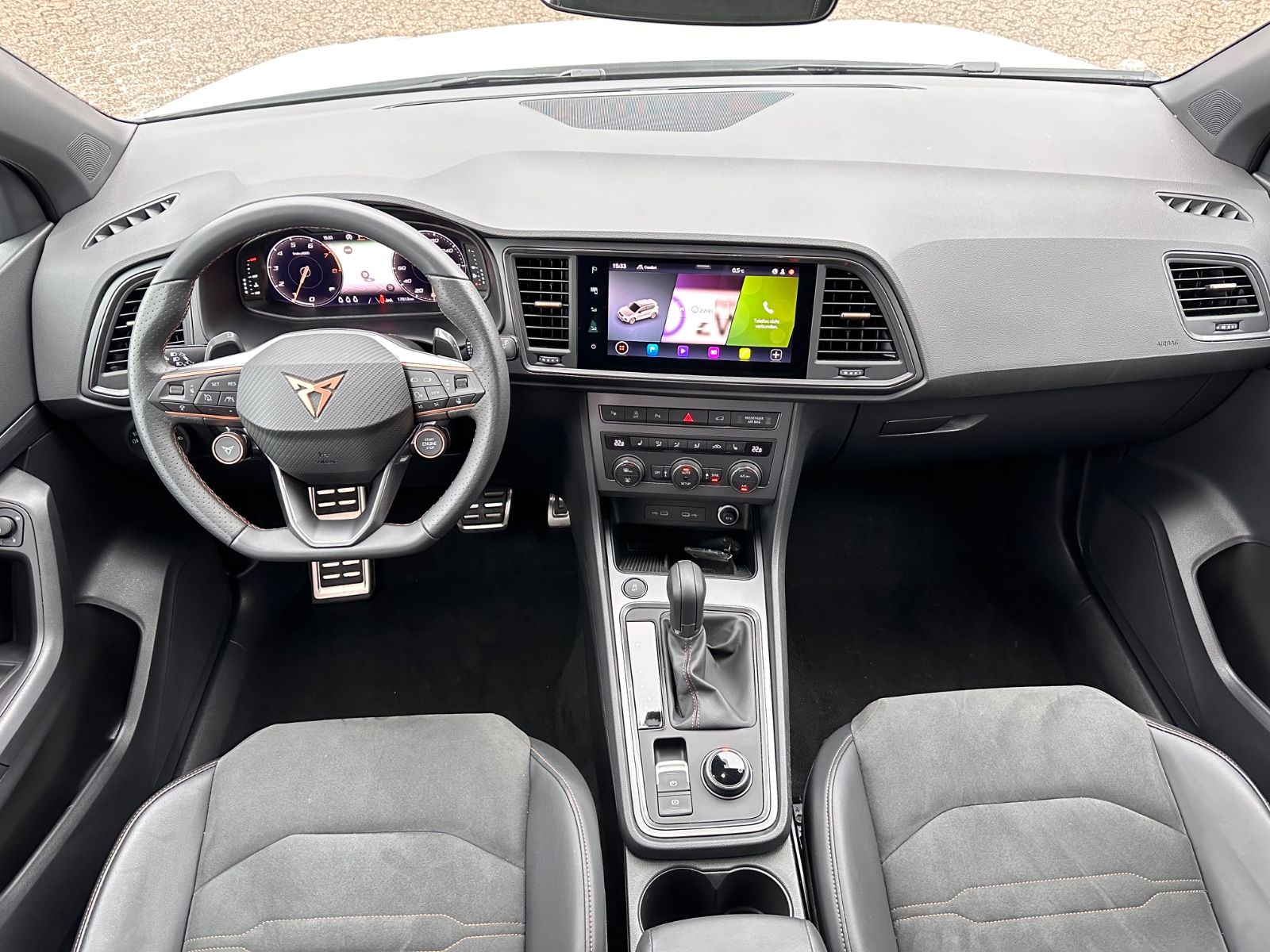 Fahrzeugabbildung CUPRA Ateca 1.5 TSI DSG ACC/Navi/SHZG/eHeck/LED/Travel