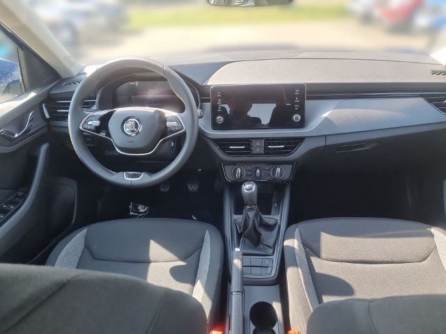 Fahrzeugabbildung SKODA Kamiq 1.0 TSI Essence KLIMA SHZ FSE LED TEMPOMAT