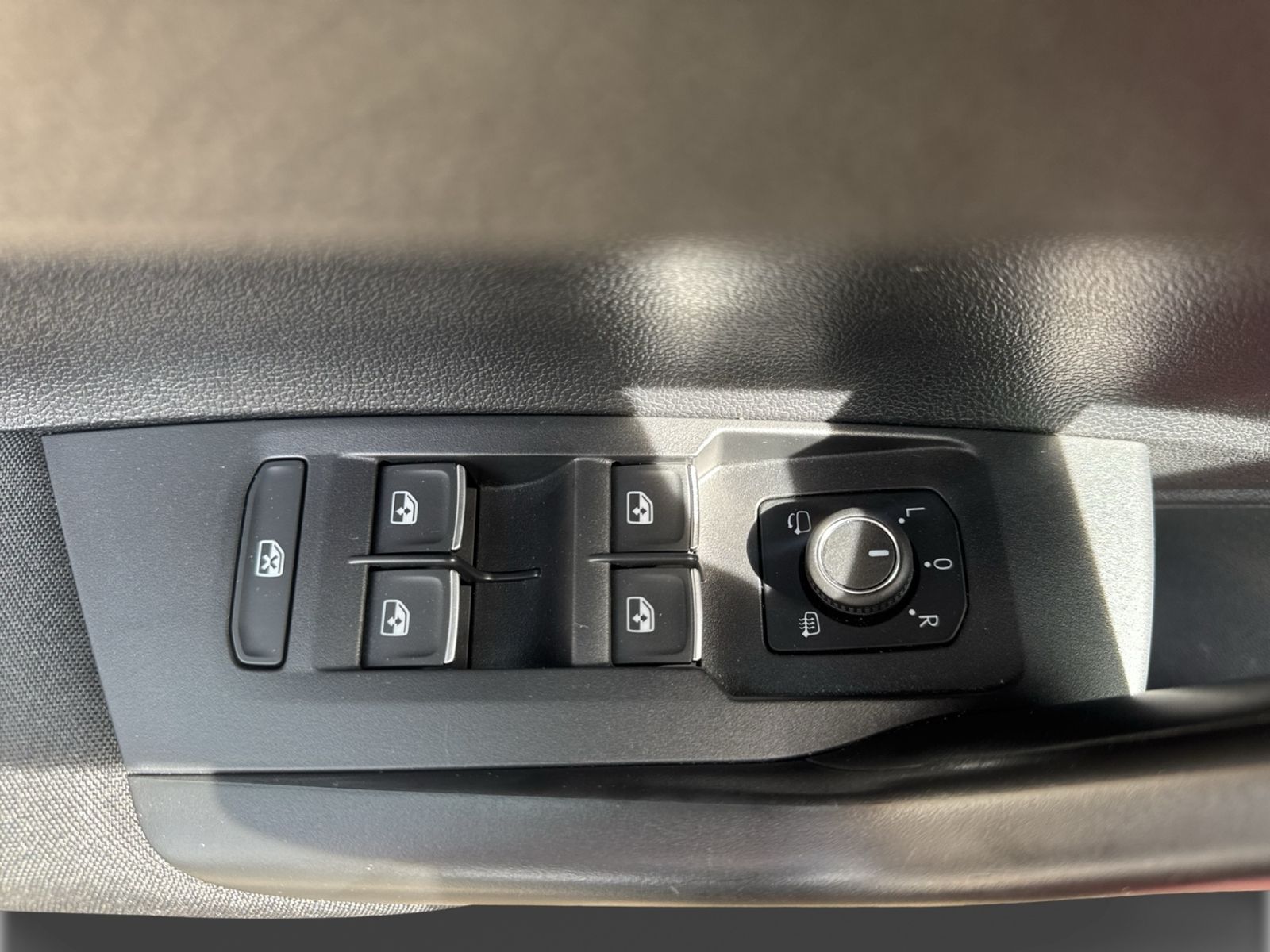 Polo 1.0 TSI Style, Navi, Panorama, 16" Alu Pale