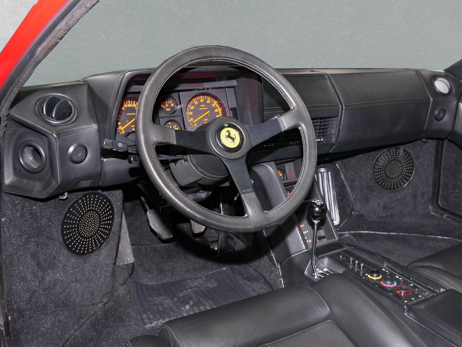 Fahrzeugabbildung Ferrari Testarossa - 38000 Km | im sehr guten Zustand!