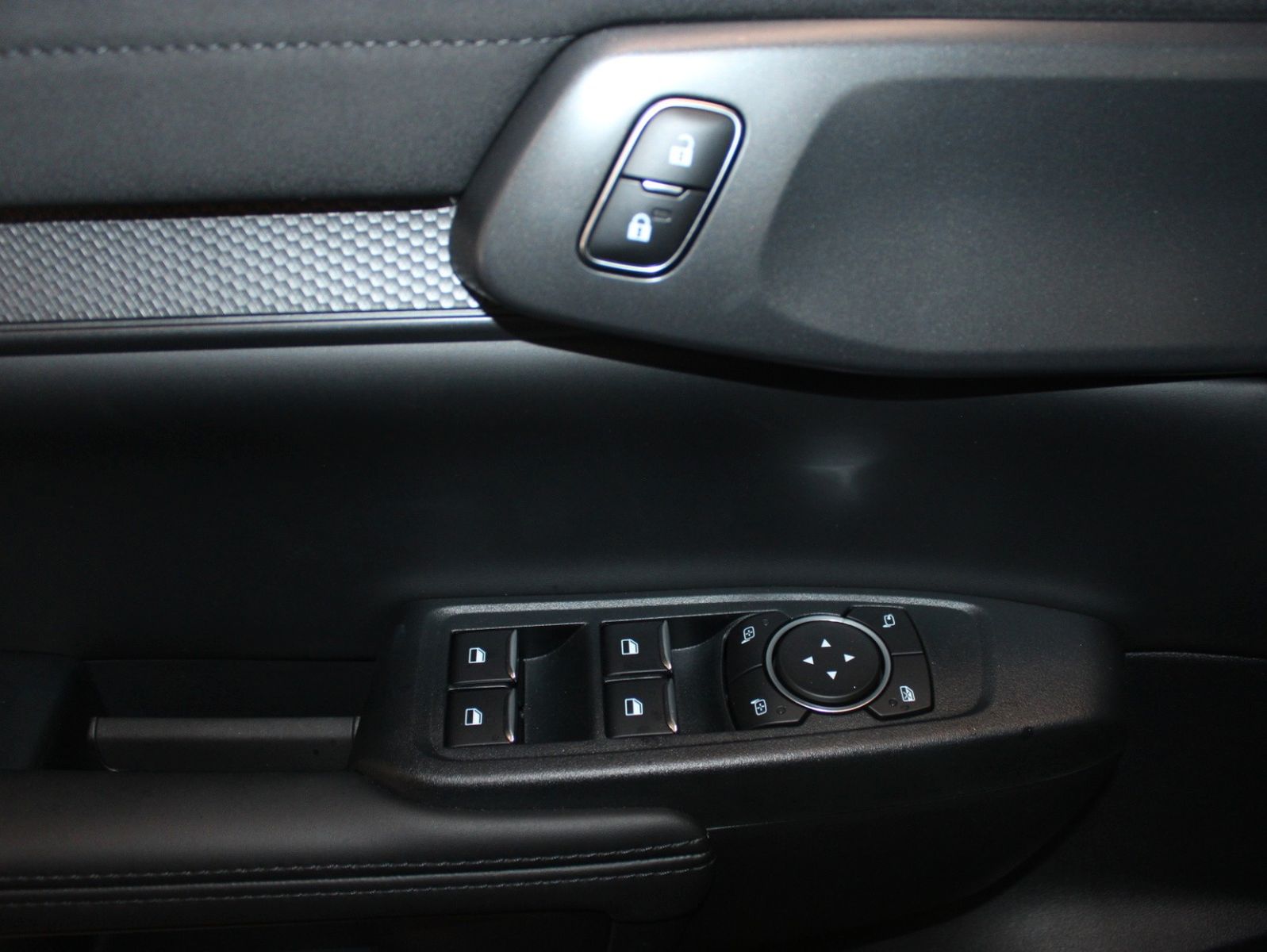 Fahrzeugabbildung Ford Raptor 3.0 EB DoKa AHK RAPTOR PAKET ACC 360°CAM