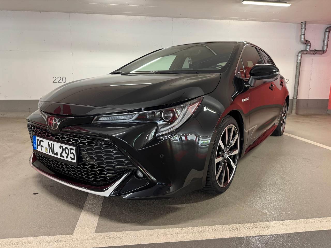 Toyota Corolla Hybrid GR Sport Black Edition