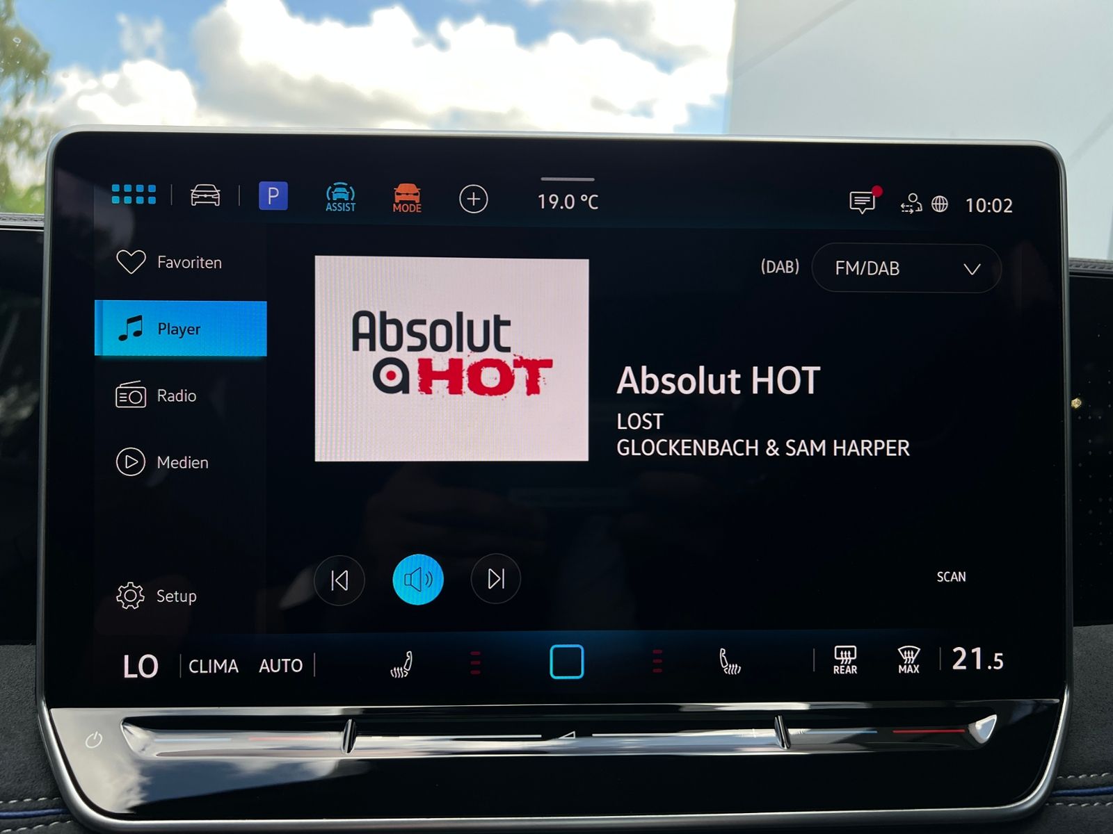 Fahrzeugabbildung Volkswagen Tiguan R-Line 2.0 TDI DSG 4MOTION *AHK, Navi, Pa