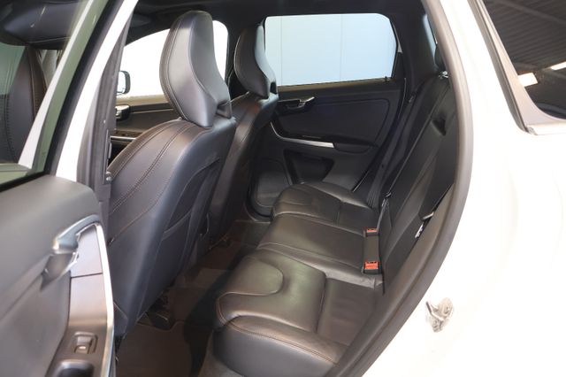 Volvo XC60 Summum XEN+LEDER+KAM+MEM+PANO+20"