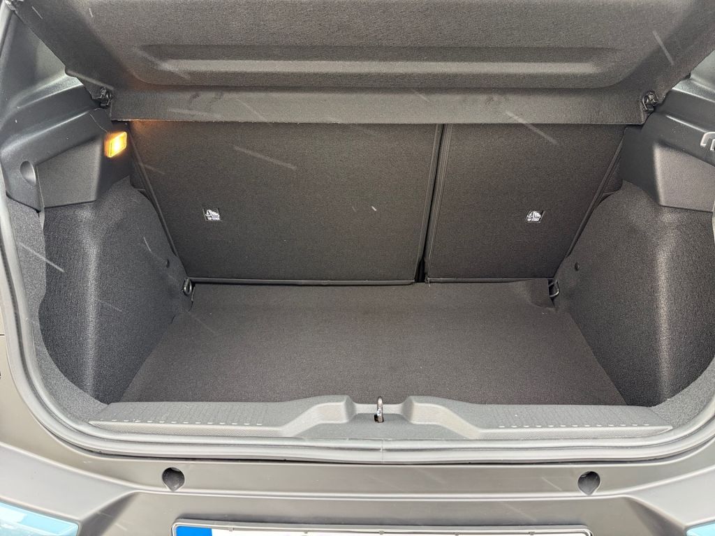 Fahrzeugabbildung Citroën C3 Hybrid 110 PLUS - Winter Paket