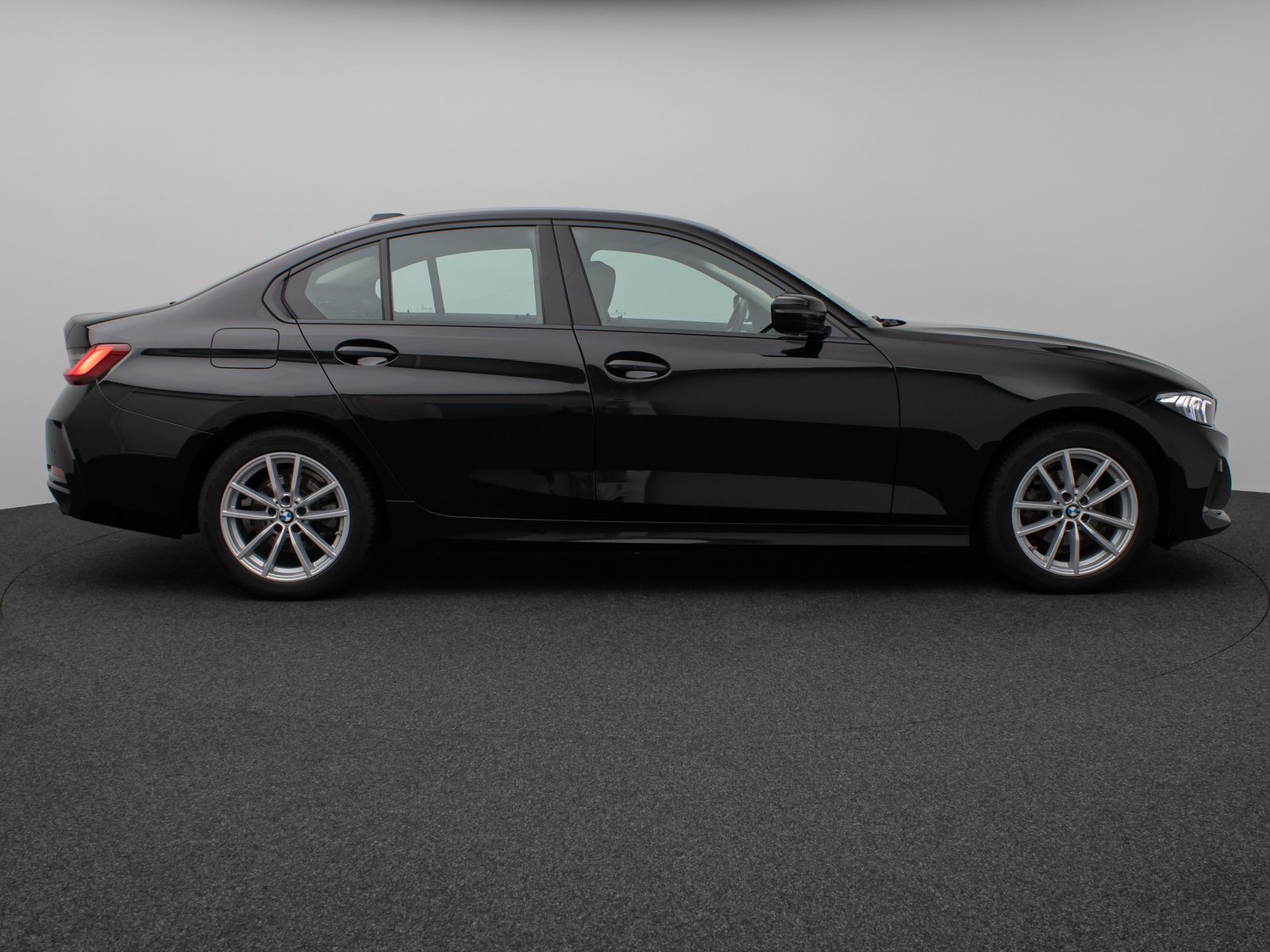 Fahrzeugabbildung BMW 318i GeschwindigReg DAB PDC Cockpit+ Widscreen