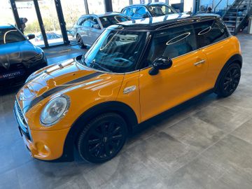 MINI Cooper SD *1.HAND*HEAD-UP*KAM*LED*PDC*TEMP*PANO*