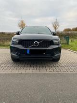 Volvo XC40 T3 R Design Geartronic R Design - Volvo XC40 Gebrauchtwagen in Frankfurt