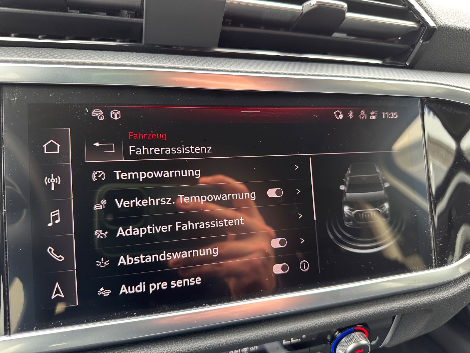 Fahrzeugabbildung Audi Q3 35 TFSI S line S Tronic Navi/ACC/SHZG/LED/PDC