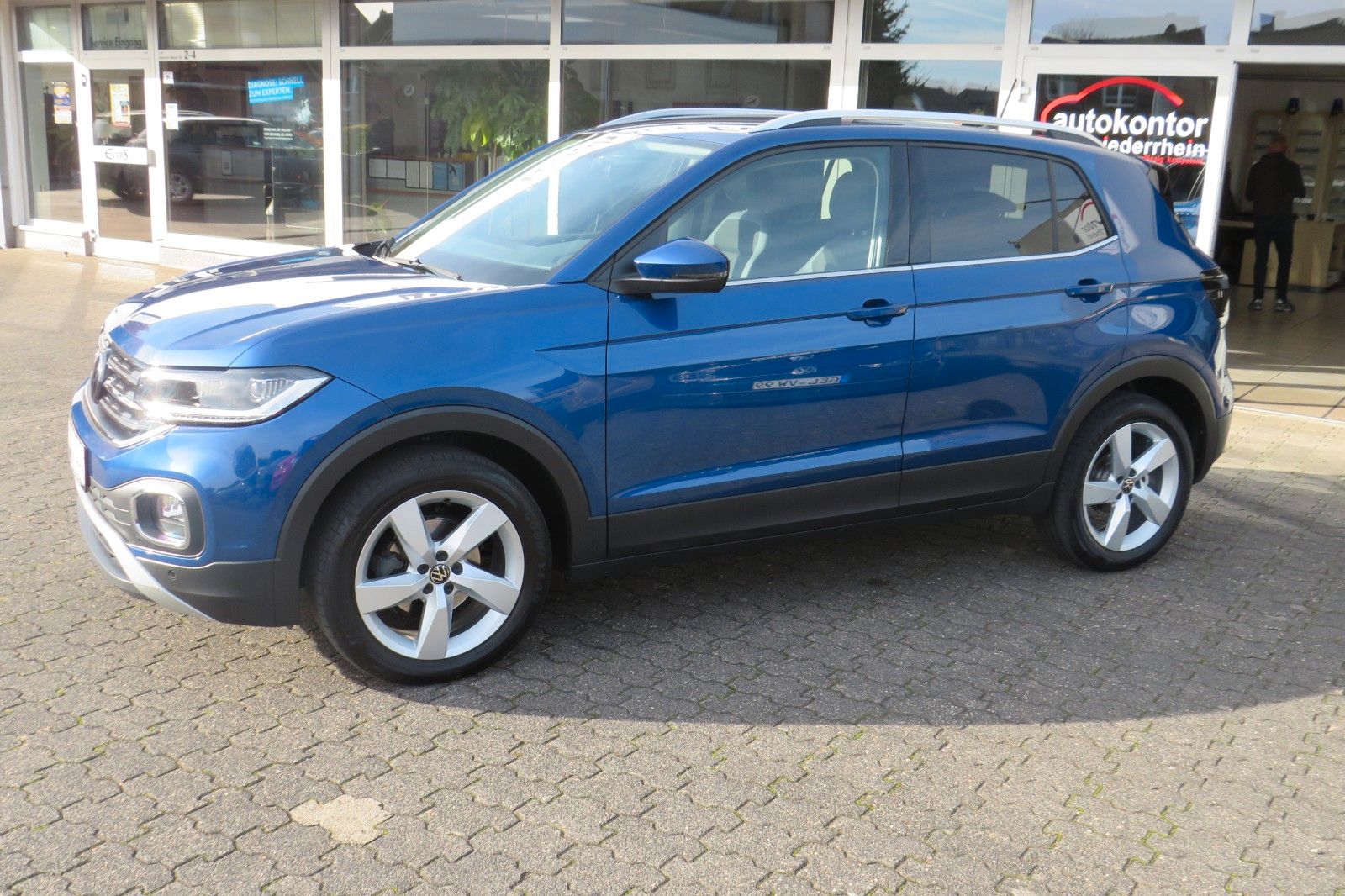 Fahrzeugabbildung Volkswagen T-Cross DSG Highline ACC NAVI KAMERA SITZH. 1Hd