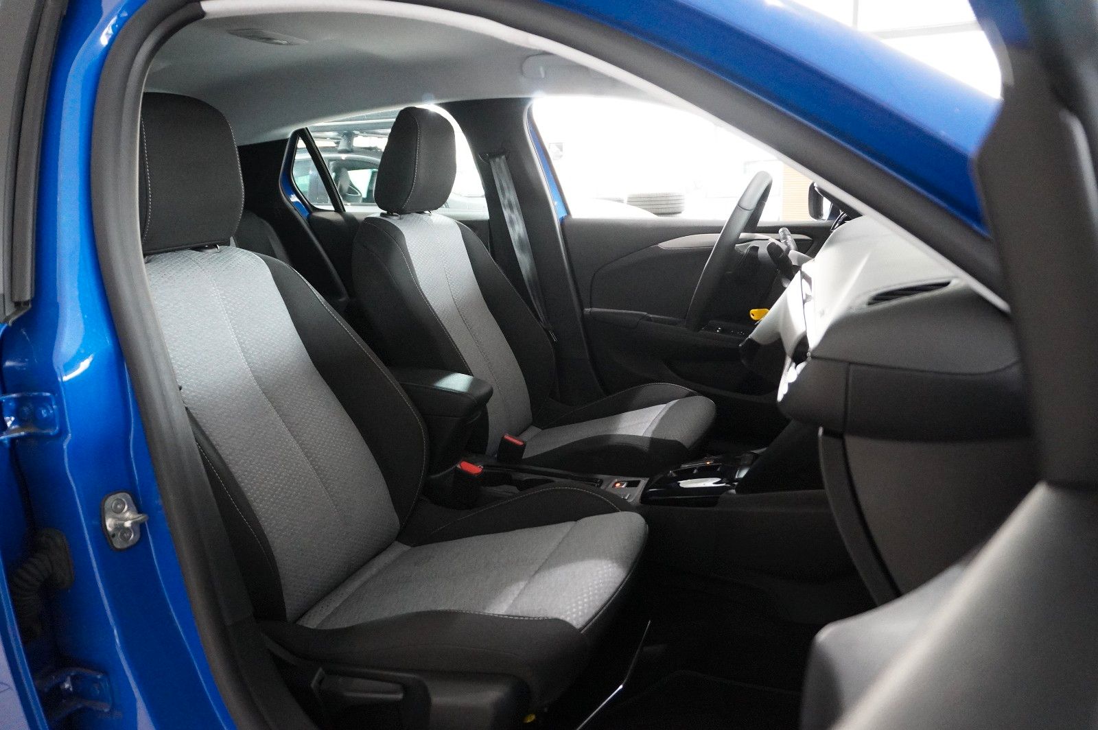 Fahrzeugabbildung Opel Corsa F 1.2T EDITION NAVI/LED/SPORT/SHZ/PDC/DAB+