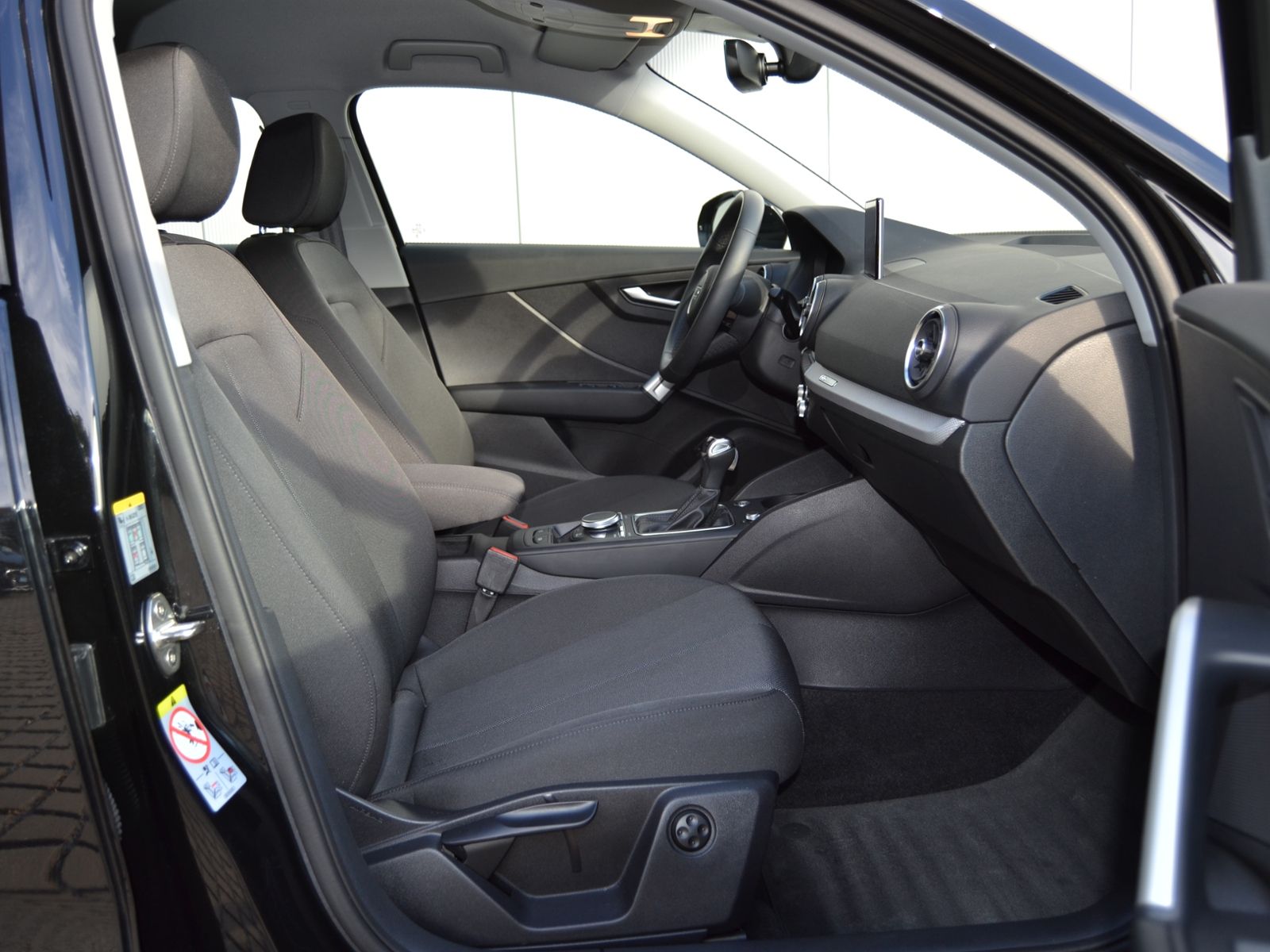 Q2 35 TFSI S-tronic Advanced AHK/MATRIX-LED/RFK/