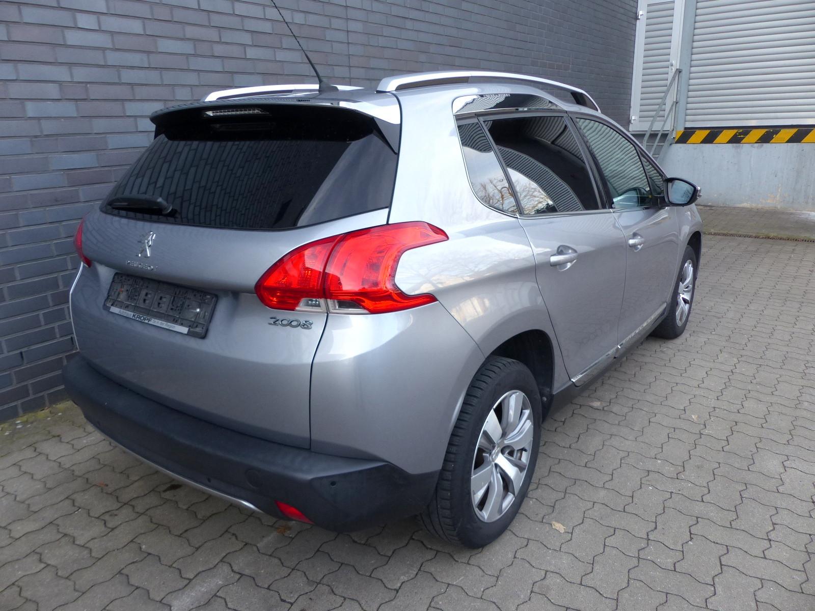 Peugeot 2008 Allure Glasdach/Navi/Klimaautom/PDC