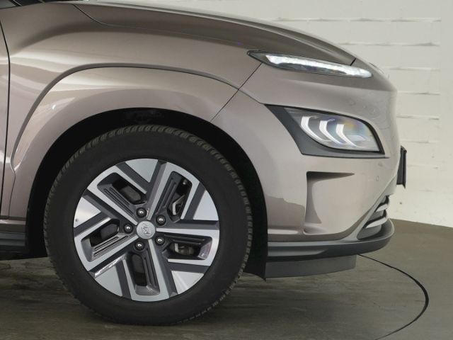 KONA Elektro TREND 39,2kWh+VOLL LED+NAVI+RÜCKFAH