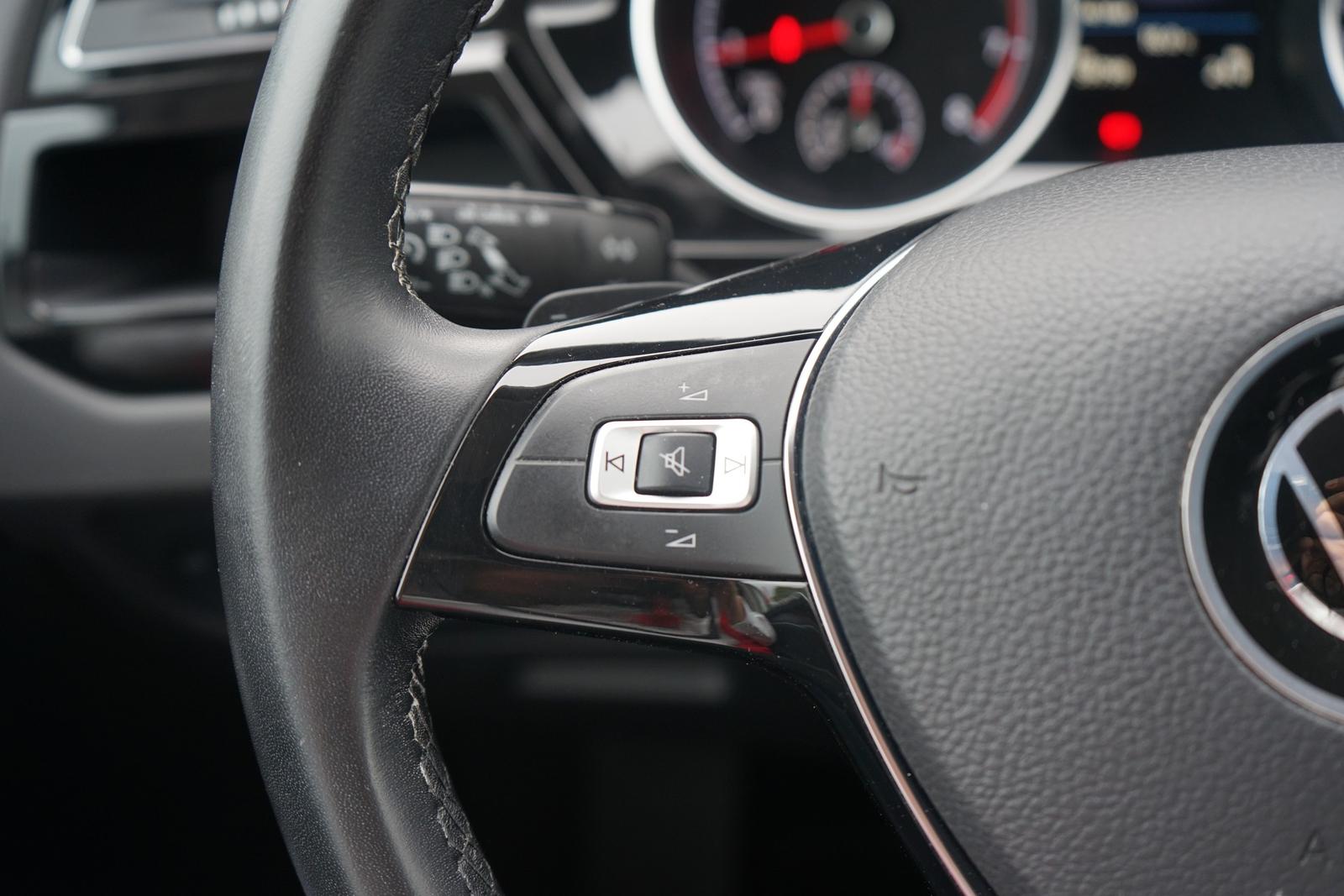 Volkswagen Touran 1.5 TSI DSG R-line LED Navi Totwinkel DAB, миниатюра 23