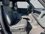 Land Rover Defender 90 D250 X-Dynamic SE Luftf. Kühlfach el - graue Land Rover Defender