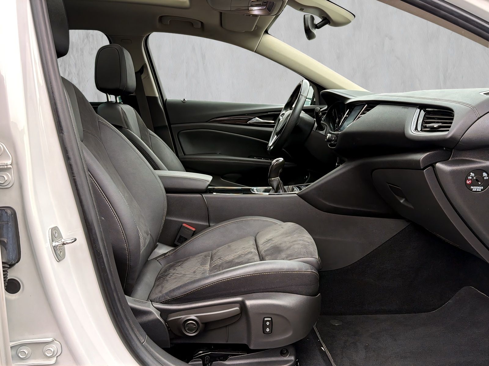 Fahrzeugabbildung Opel Insignia INNOVATION NAVI PANO LED ACC HEAD UP
