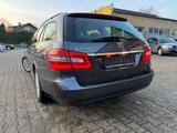 Mercedes-Benz E -Klasse T-Modell E 250 CDI/NAVI/XENON/EINPARKH - Mercedes-Benz E 250 aus 2011: Cdi