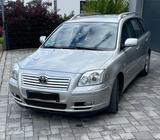 Toyota Avensis Combi T25, 2.0. Benzin TÜV NEU - Toyota Avensis T25 mit Benzin-Antrieb