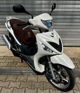Suzuki Sixteen UX 125 Roller Scooter Burgman - SUZUKI SIXTEEN 125