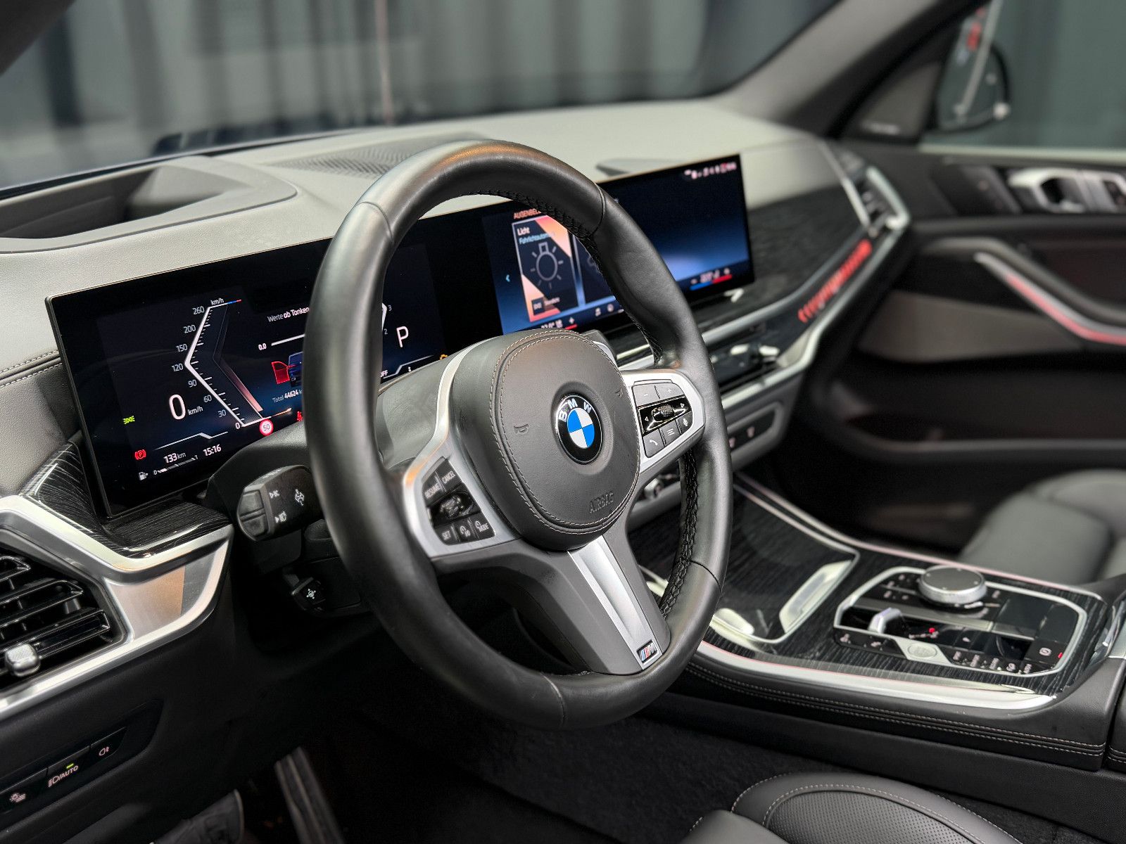 Fahrzeugabbildung BMW X5 40 d xDrive M SPORT PRO|PANO|M-SITZE|INDIVID