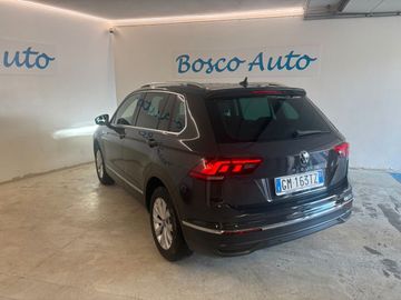 Volkswagen Tiguan - 8