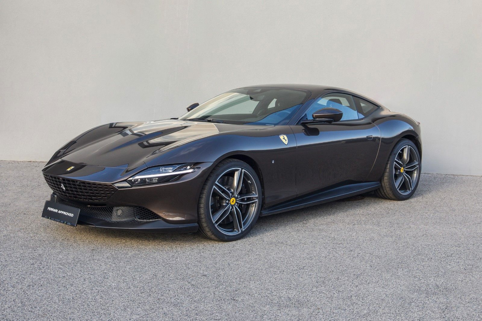 FERRARI Roma