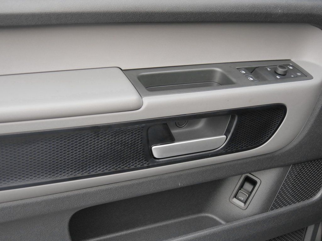 Fahrzeugabbildung Volkswagen ID.Buzz Cargo AHK Tempomat IQ-Light Navi Sitzhei