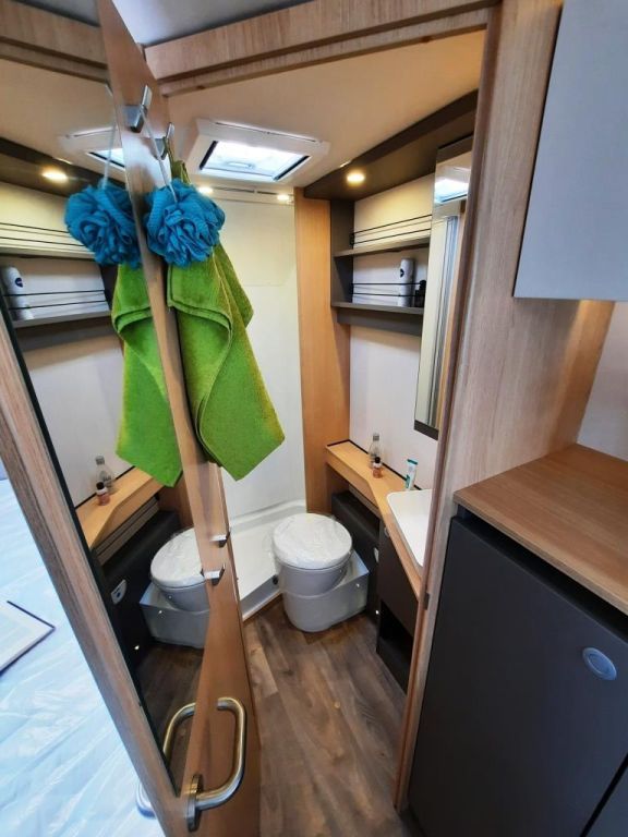 Fahrzeugabbildung LMC Tourer Lift H 630 Verfüg./Sparen Sie 17.161,- €