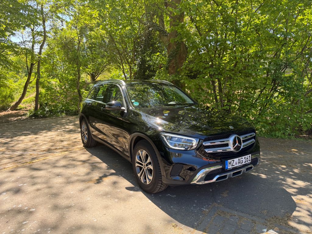 Image of Mercedes-Benz GLC 200