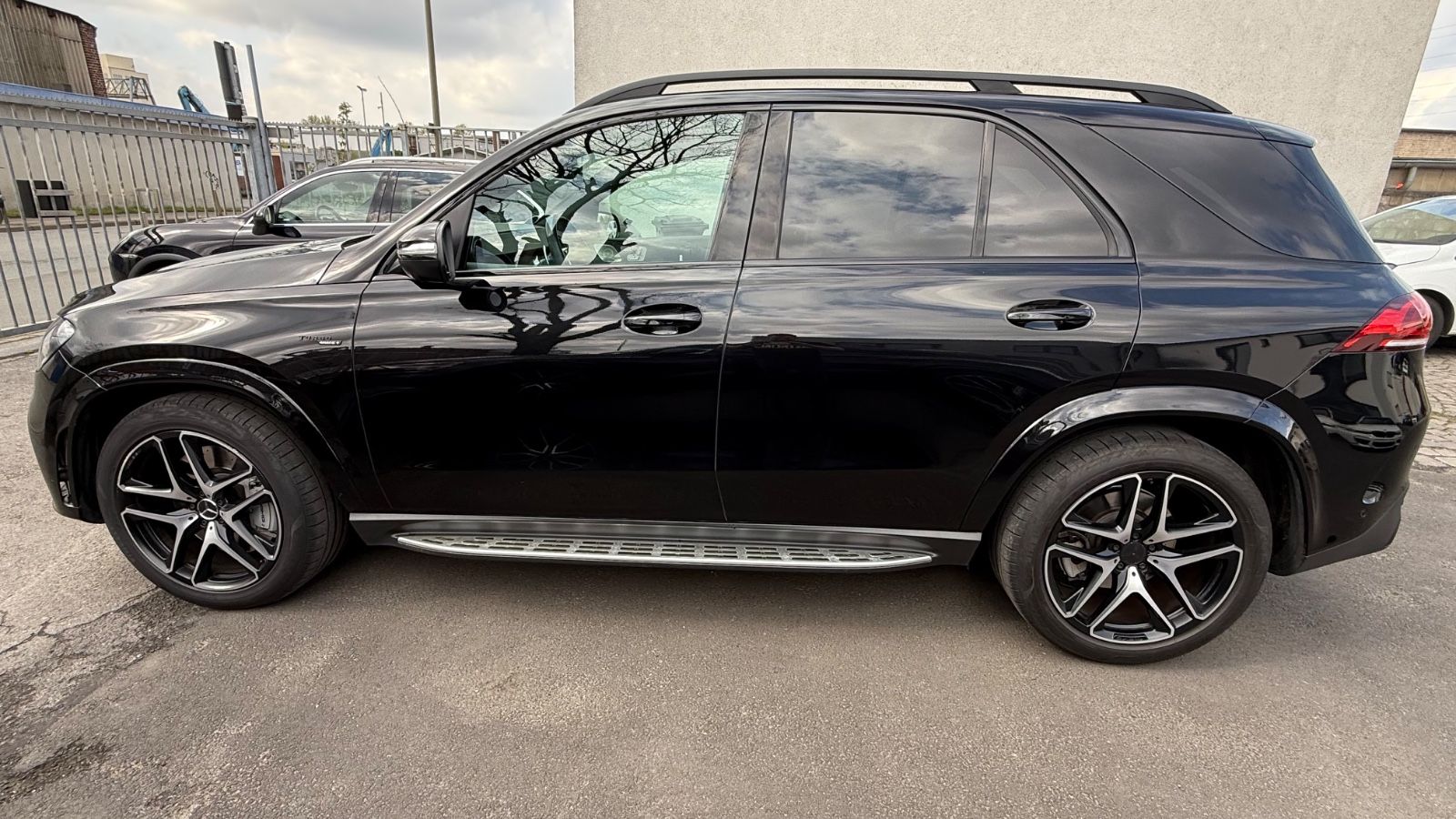 Fahrzeugabbildung Mercedes-Benz GLE 53 AMG GLE -Klasse GLE 53 AMG 4Matic+