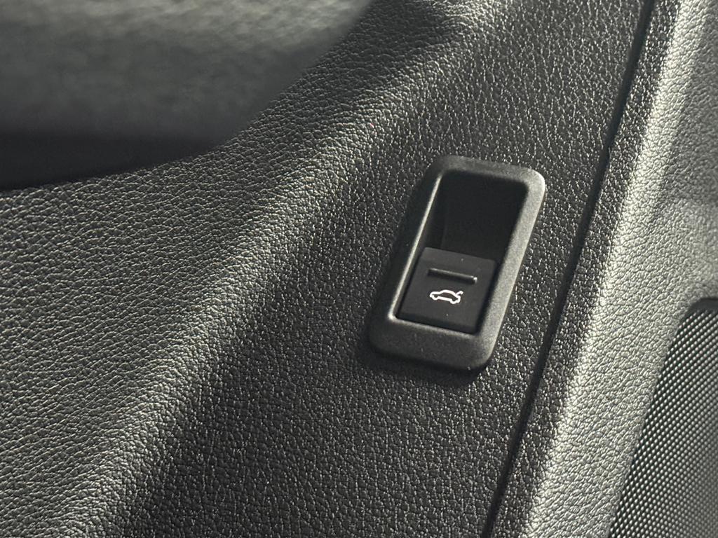 Audi Q3 40 TDI quattro S line, Foto 43 von 50