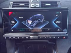 Fahrzeugabbildung DS Automobiles DS 7 Crossback 1.6 E-Tense 300 4x4 Performance L