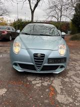 Alfa Romeo MiTo 1.6 JTDM 16V Turismo, Allwetter, neue Teile - silberne Alfa Romeo MiTo