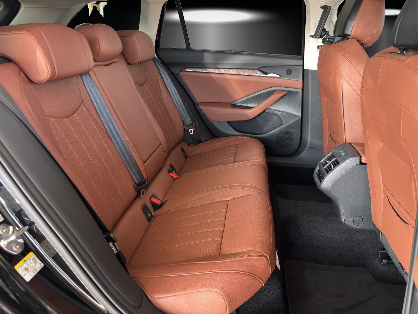 Fahrzeugabbildung SKODA Superb Combi L&K 2,0 TDI 142 kW DSG 4x4