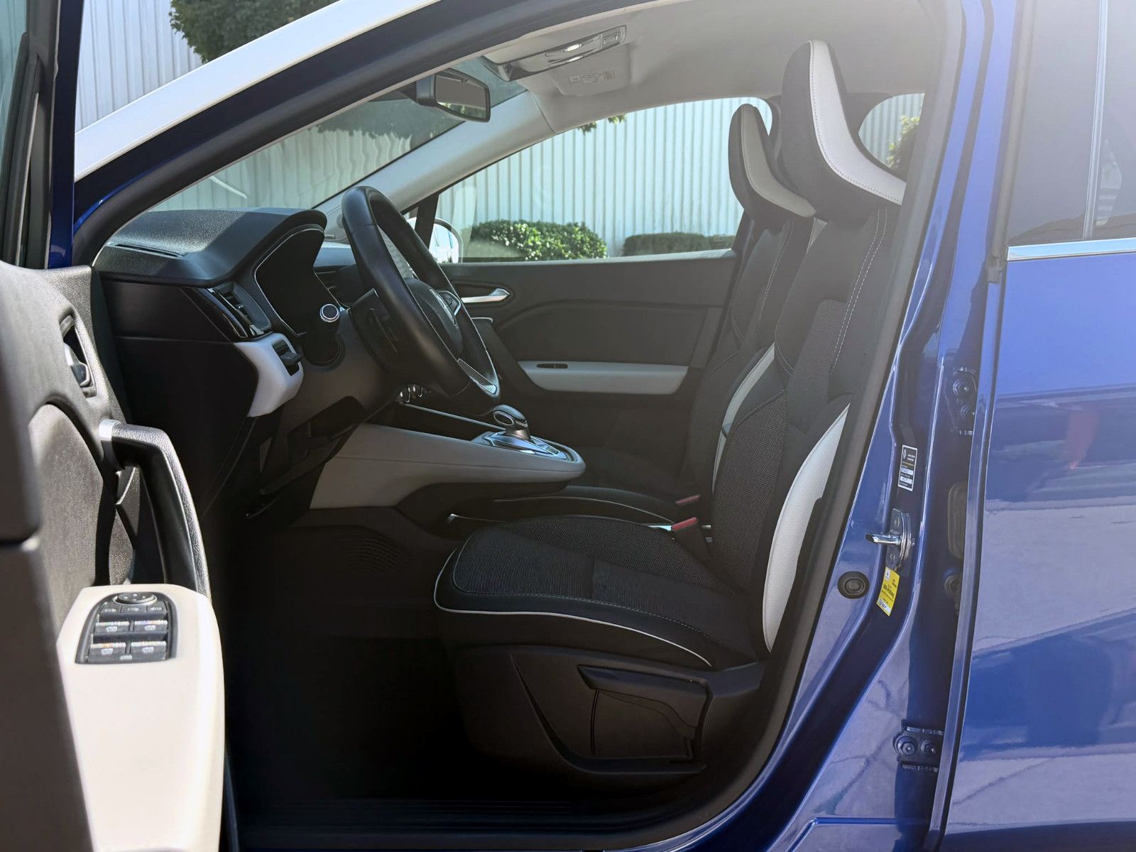 Fahrzeugabbildung Renault Captur II 1.3TCe Edition One Auto. LED NAV 360°