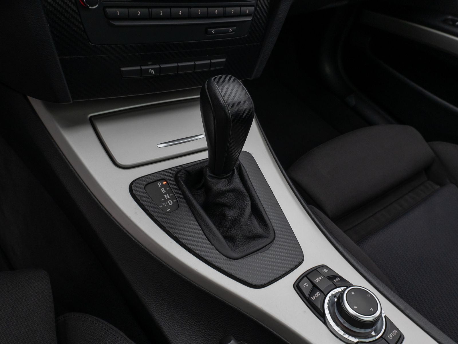 Fahrzeugabbildung BMW 320d PDC Navi Xenon Fernlichtassist Komfort AHK