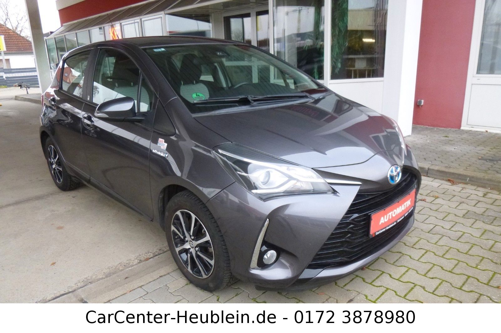 TOYOTA Yaris