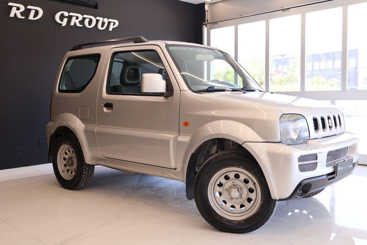 Suzuki Jimny 2006 — салон