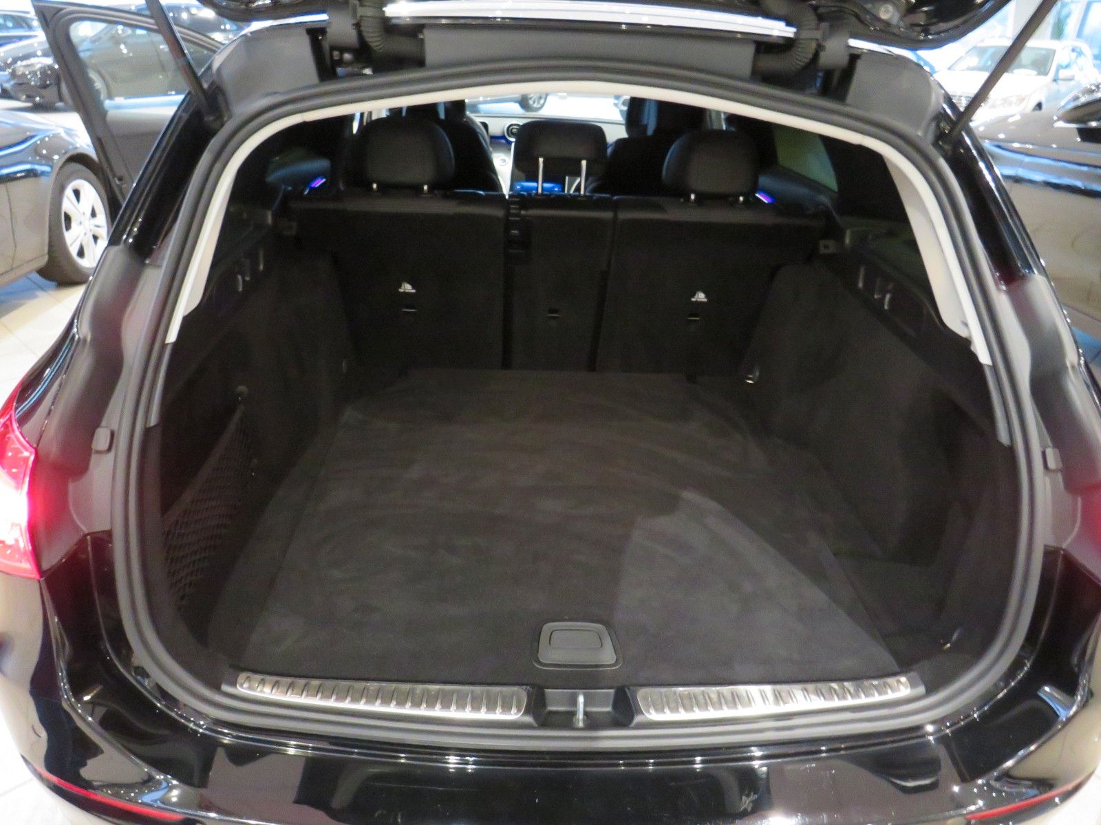 Fahrzeugabbildung Mercedes-Benz C 220 T d*LED*AHK*CAM*Spur*Toten*Distr*Fernlicht