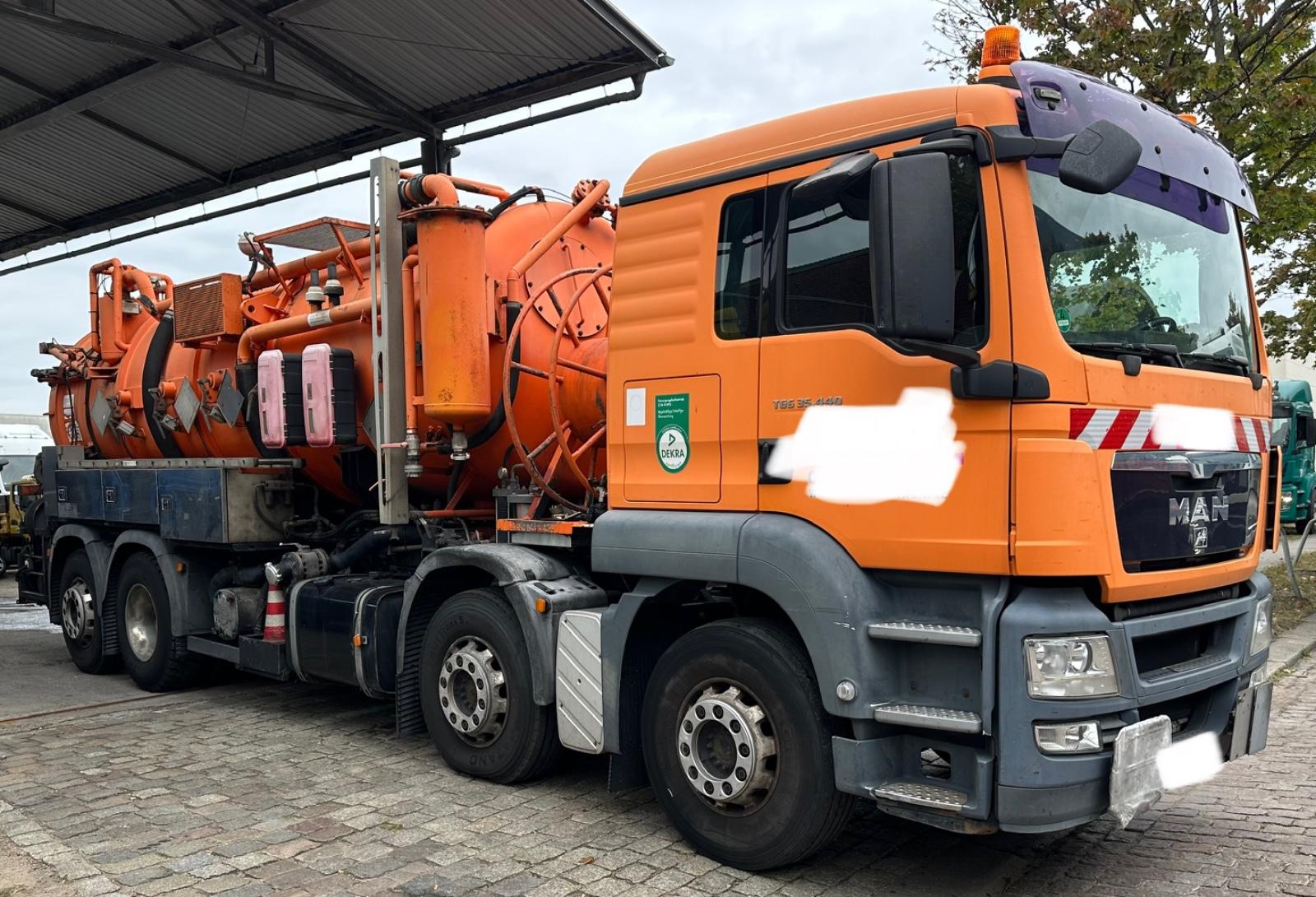MAN TGS 35.440 - 8x2 - Saug u. Druckwagen - mit ADR